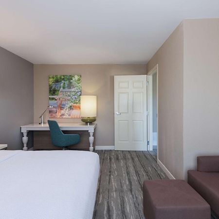 Hilton Garden Inn Saint Charles Kültér fotó