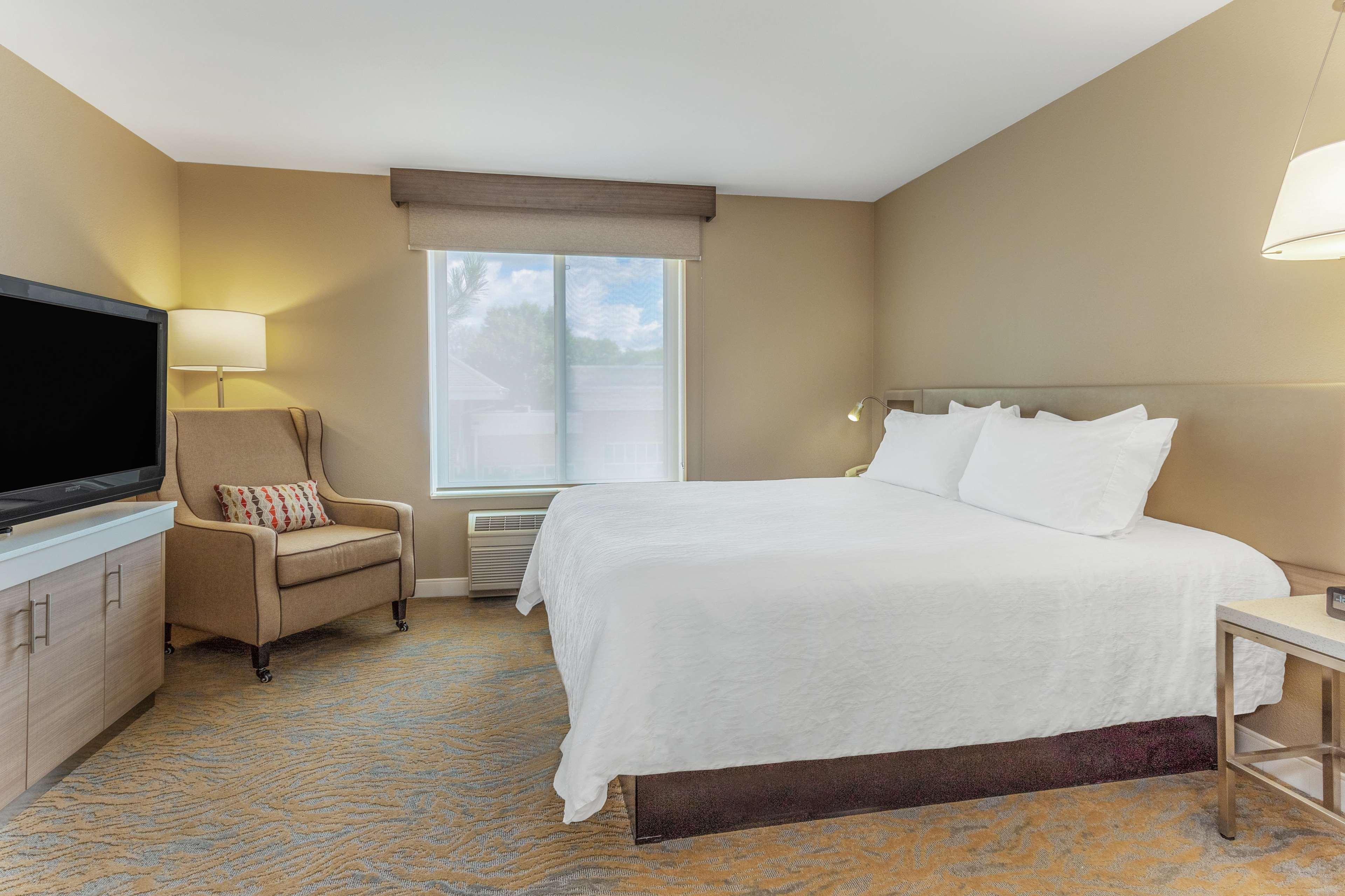 Hilton Garden Inn Saint Charles Kültér fotó