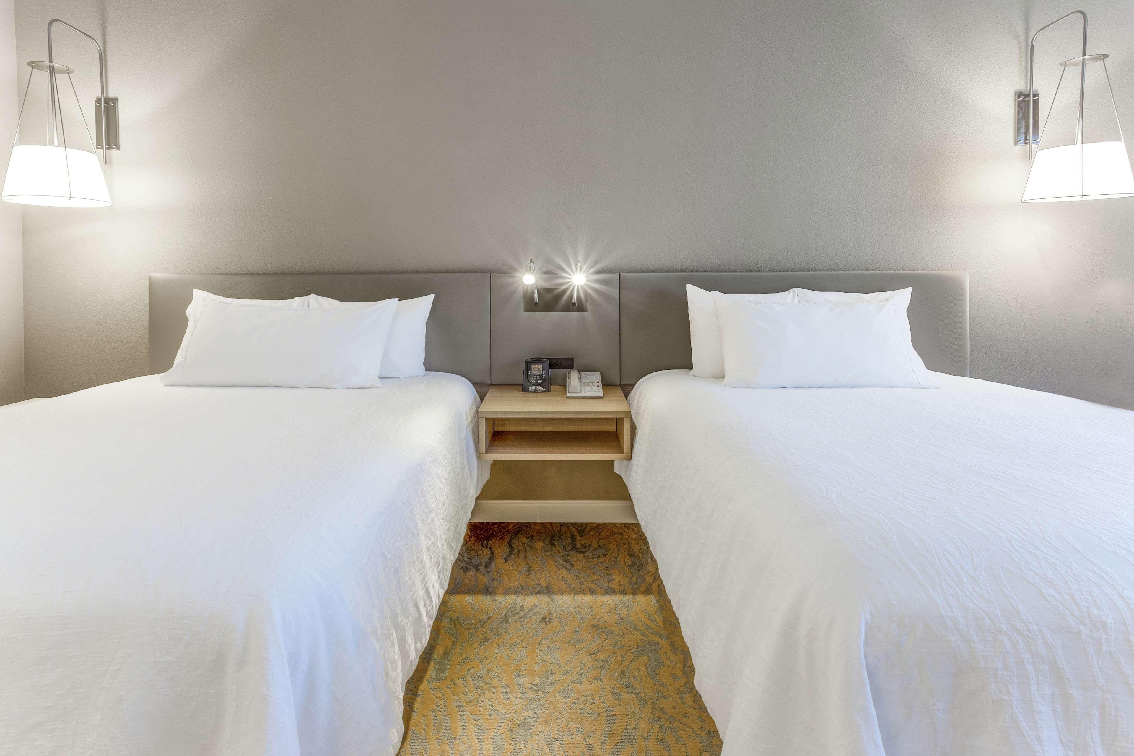 Hilton Garden Inn Saint Charles Kültér fotó