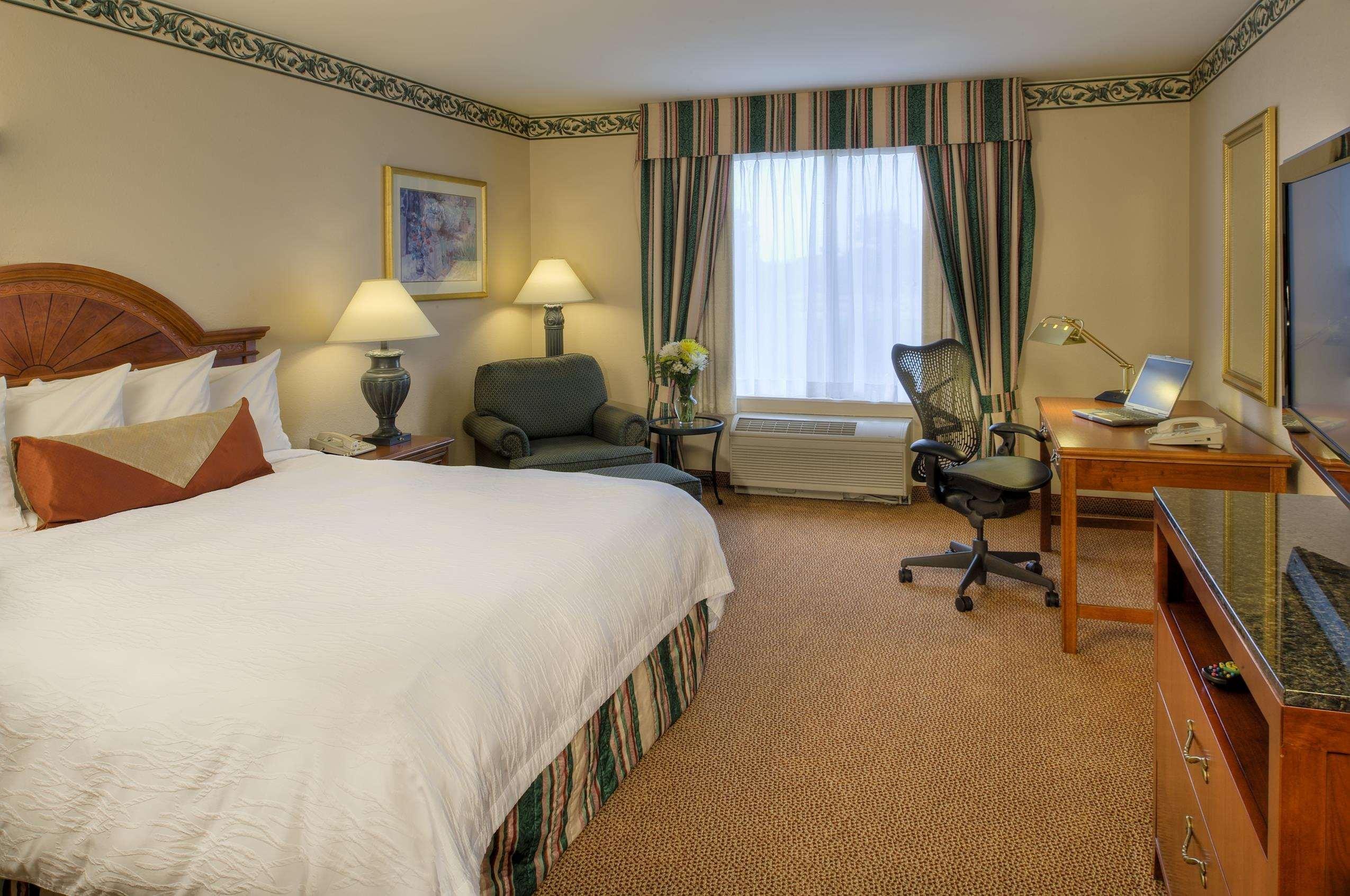 Hilton Garden Inn Saint Charles Kültér fotó