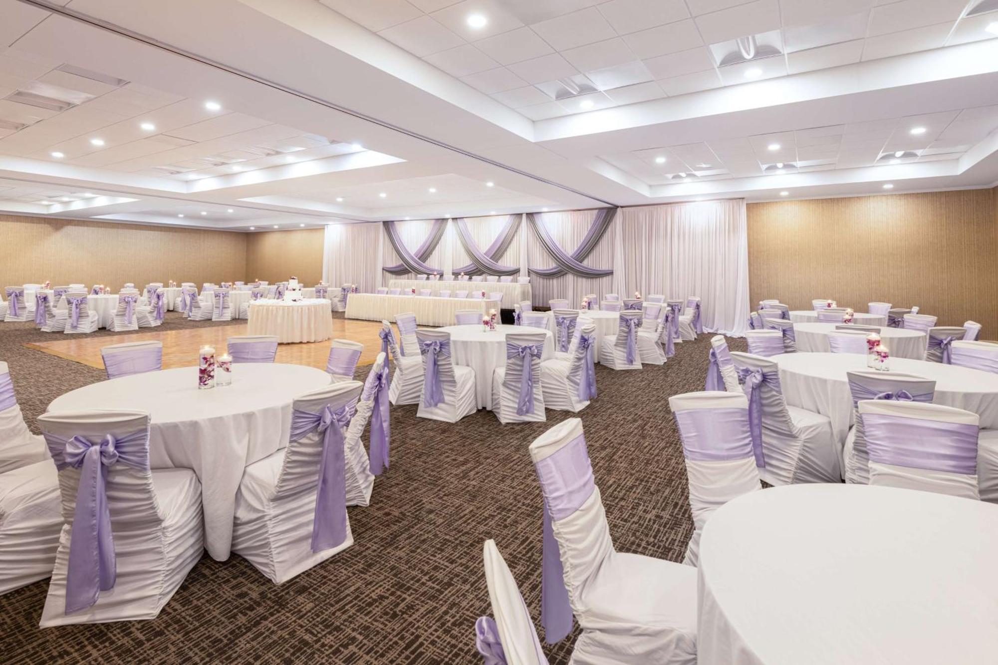 Hilton Garden Inn Saint Charles Kültér fotó