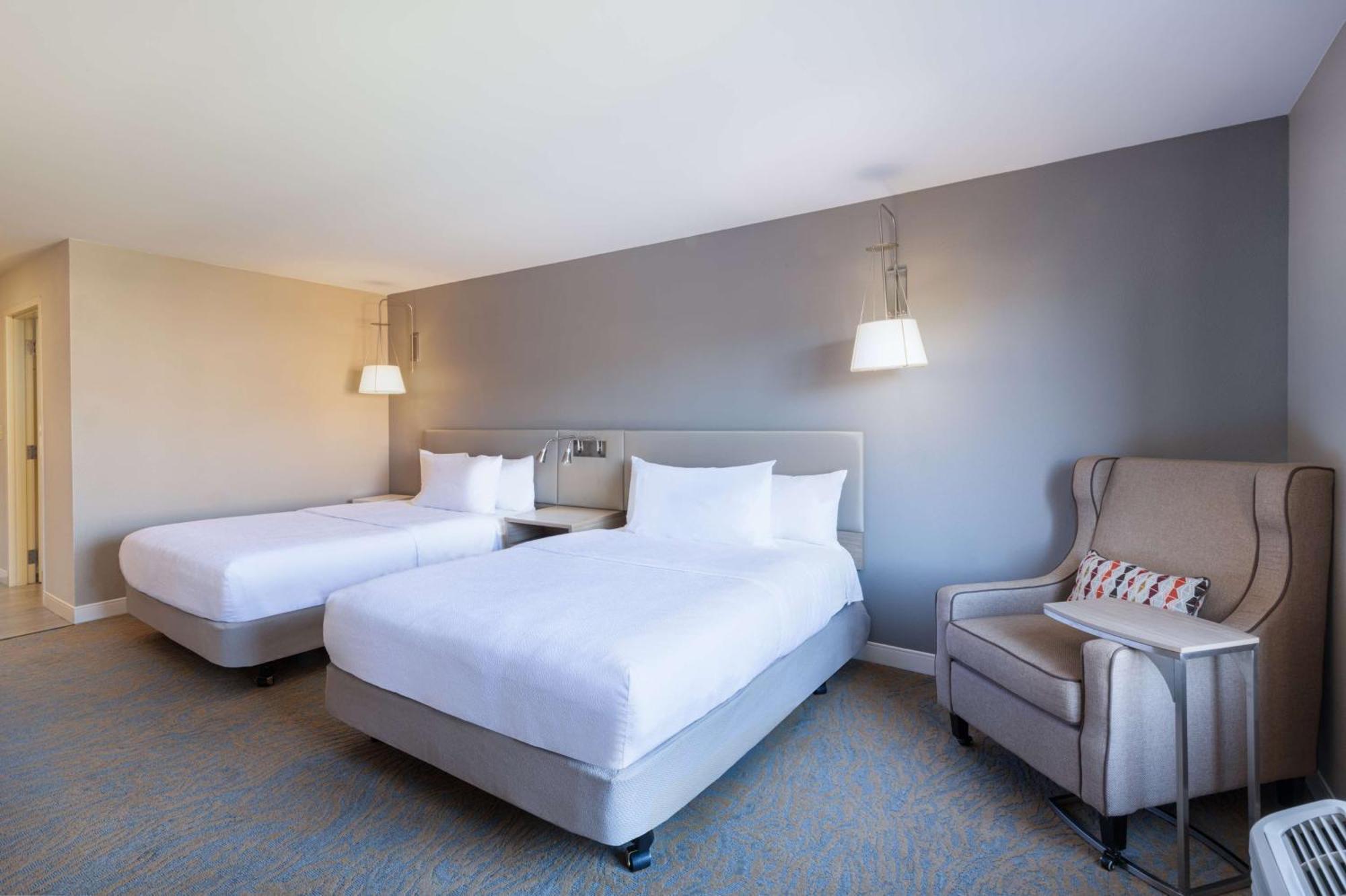 Hilton Garden Inn Saint Charles Kültér fotó