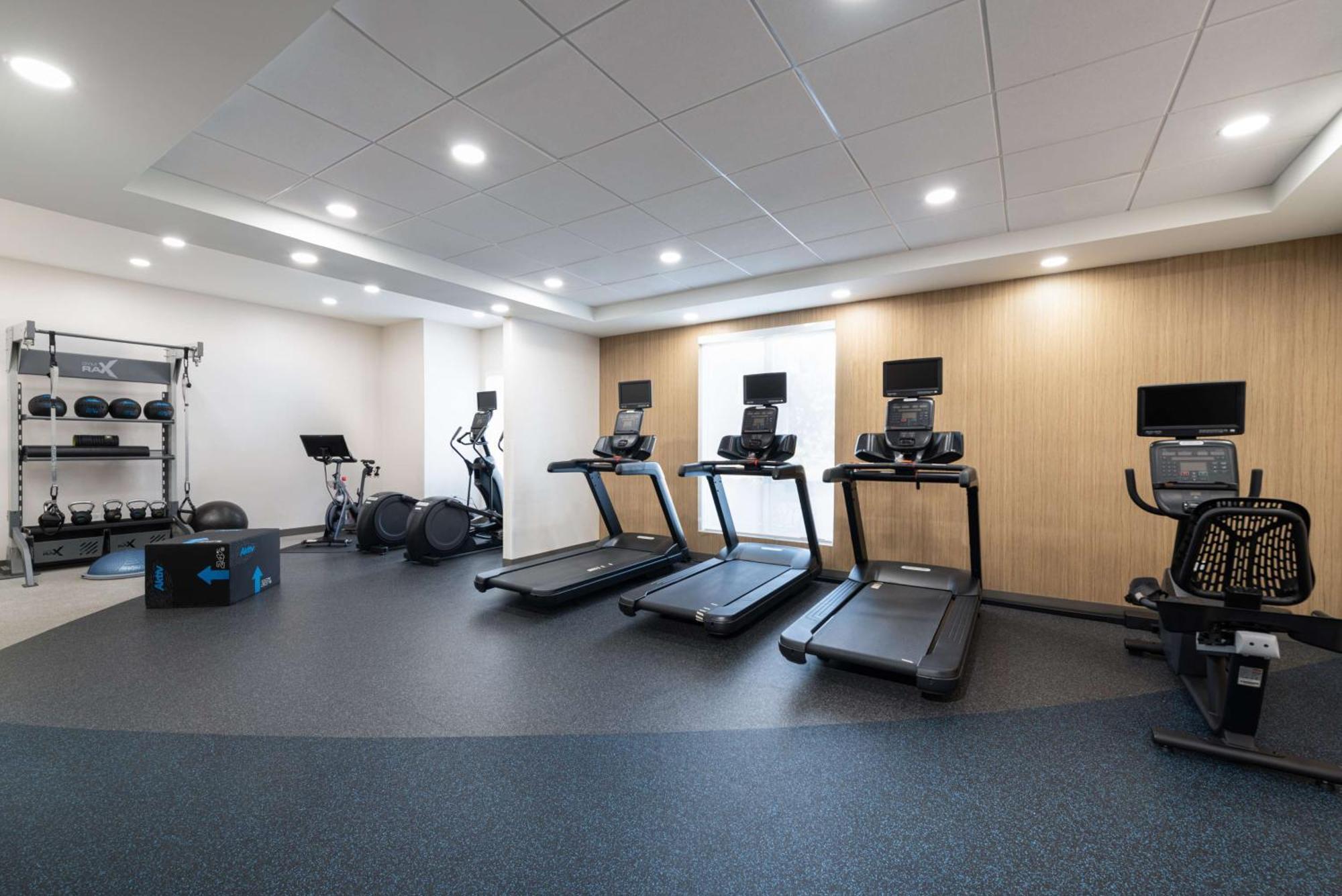 Hilton Garden Inn Saint Charles Kültér fotó