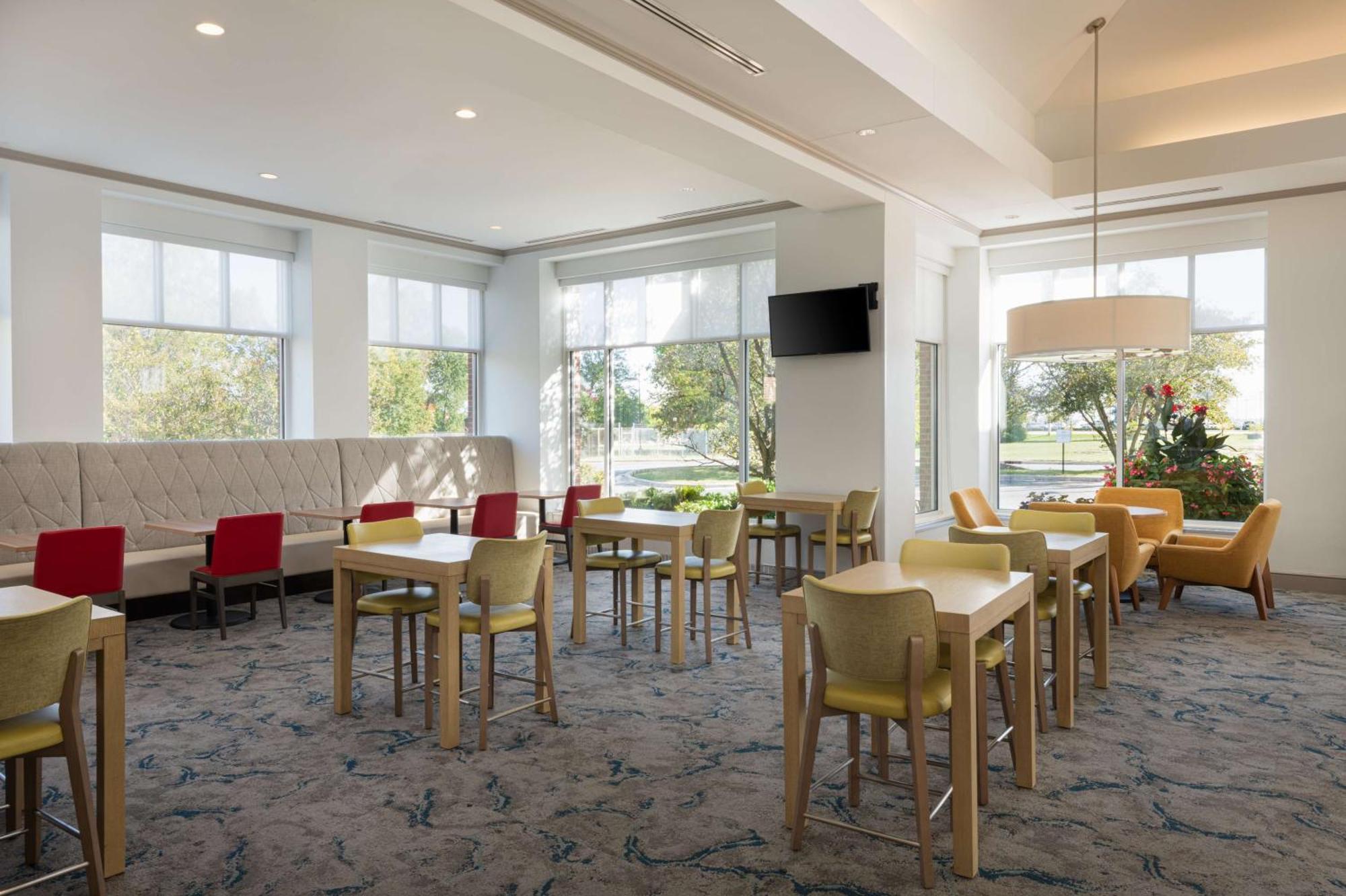 Hilton Garden Inn Saint Charles Kültér fotó