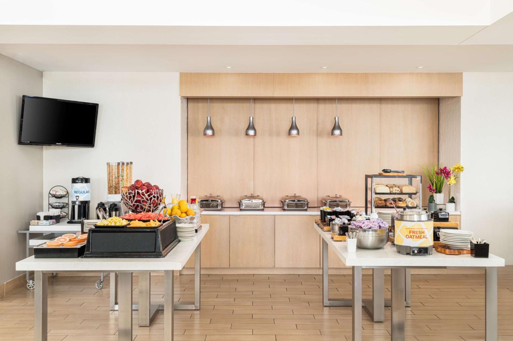 Hilton Garden Inn Saint Charles Kültér fotó