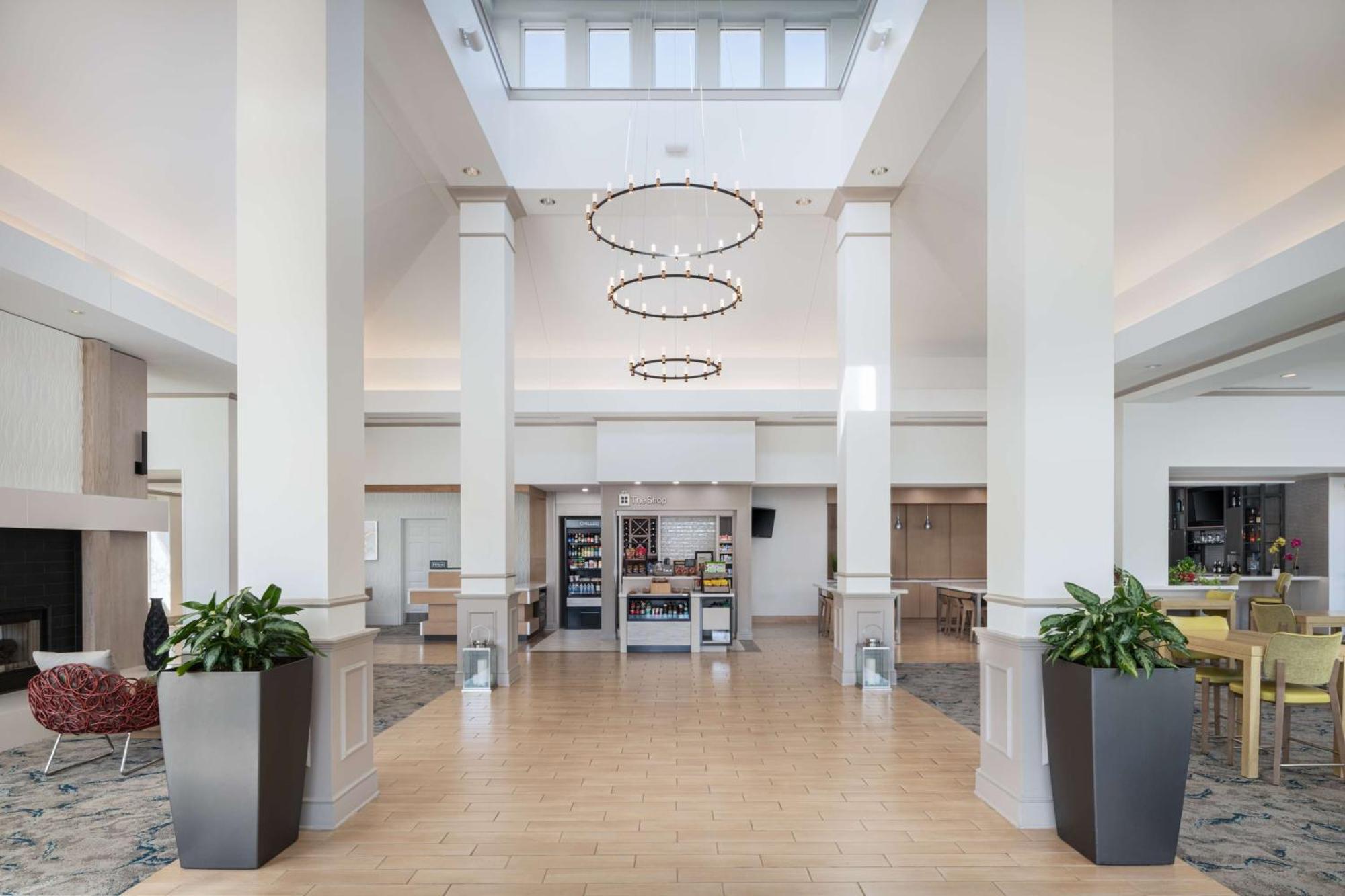 Hilton Garden Inn Saint Charles Kültér fotó